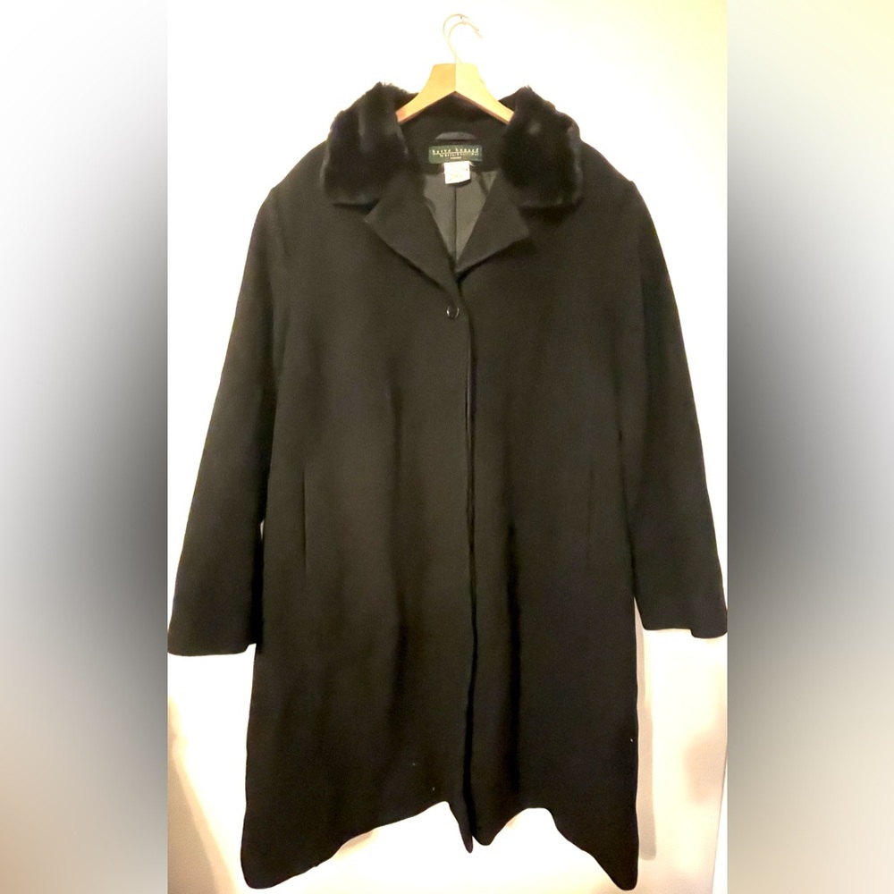 Harve Benard Coat Womens 100% Wool/Lama Size 20W Lined Faux Fur Collar Black